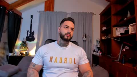 max D. online show from January 13, 1:49 pm