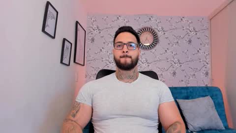 max D. online show from March 10, 12:10 pm