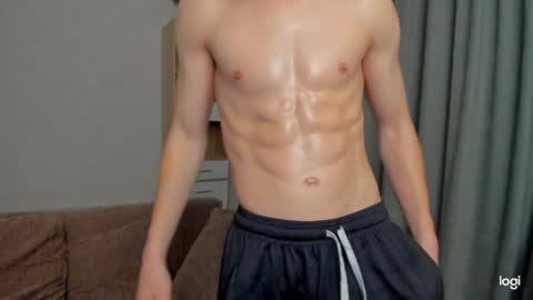 Snapshot of max_foks_ chatting on May 9, 6:35 pm max_foks_ online show from May 9, 6:35 pm