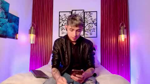 Max online show from March 3, 2:50 am