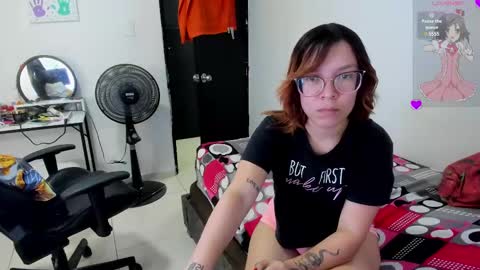 Snapshot of max_konny chatting on February 13, 12:24 am Max konny online show from February 13, 12:24 am