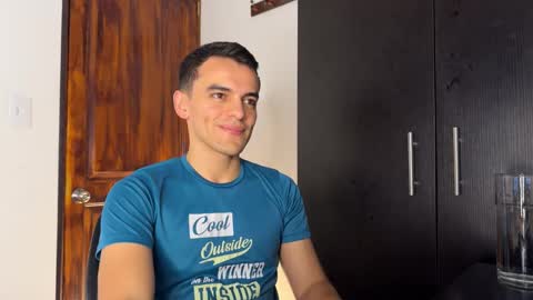 Max Lancaster online show from December 3, 11:35 pm