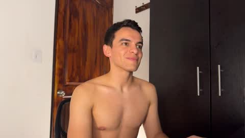 Max Lancaster online show from December 25, 1:20 am