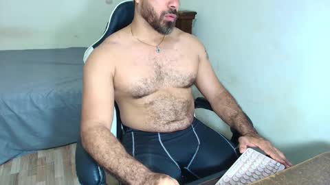 max_love25 online show from February 21, 7:37 pm