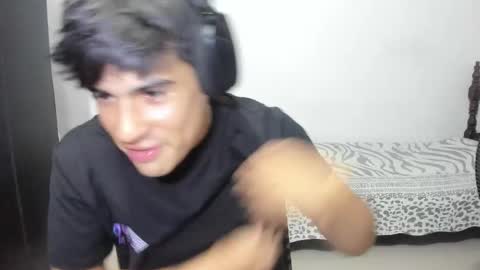 Snapshot of max_miller66 chatting on October 6, 11:46 pm Max online show from October 6, 11:46 pm