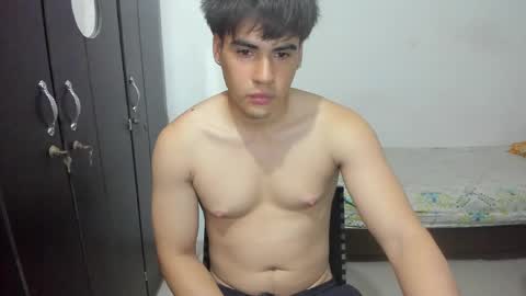 Snapshot of max_miller66 chatting on June 1, 10:00 pm Max online show from June 1, 10:00 pm