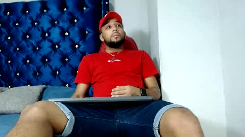 Snapshot of max_sexyhot26 chatting on December 15, 3:45 am max_sexyhot26 online show from December 15, 3:45 am