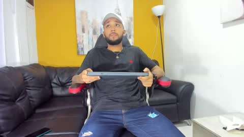 Snapshot of max_sexyhot26 chatting on January 4, 2:56 am max_sexyhot26 online show from January 4, 2:56 am