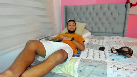 Snapshot of max_sexyhot26 chatting on January 10, 5:58 am max_sexyhot26 online show from January 10, 5:58 am