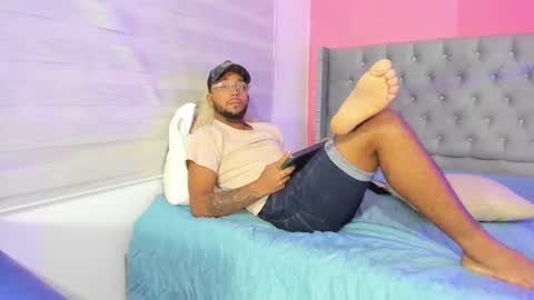 Snapshot of max_sexyhot26 chatting on January 28, 3:04 am max_sexyhot26 online show from January 28, 3:04 am