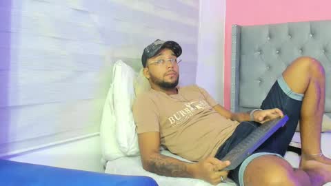 Snapshot of max_sexyhot26 chatting on January 30, 2:38 am max_sexyhot26 online show from January 30, 2:38 am
