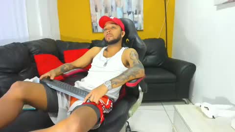 Snapshot of max_sexyhot26 chatting on March 6, 3:13 am max_sexyhot26 online show from March 6, 3:13 am