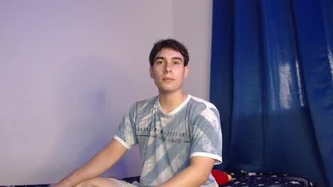 Snapshot of max_snow1616 chatting on November 23, 7:02 pm max_snow1616 online show from November 23, 7:02 pm