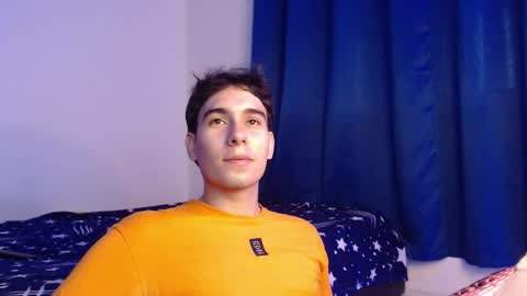 Snapshot of max_snow1616 chatting on November 24, 8:19 pm max_snow1616 online show from November 24, 8:19 pm