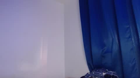 Snapshot of max_snow1616 chatting on November 30, 7:51 pm max_snow1616 online show from November 30, 7:51 pm