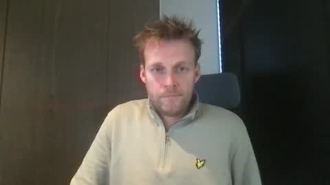 Snapshot of max_straight_1 chatting on February 3, 9:14 am Max take off clothes online show from February 3, 9:14 am