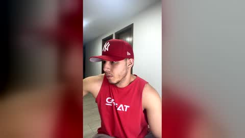 max_valiant1 online show from April 22, 9:55 am