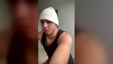 max_valiant1 online show from April 23, 11:53 am