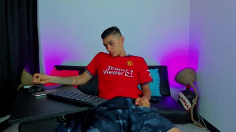 MAX     online show from March 15, 6:19 am