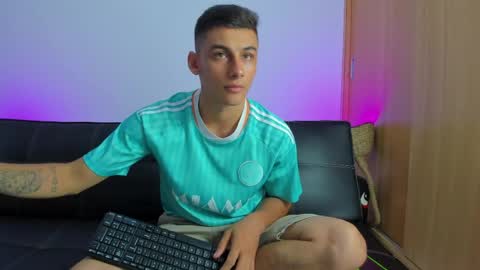 MAX     online show from April 23, 10:58 am