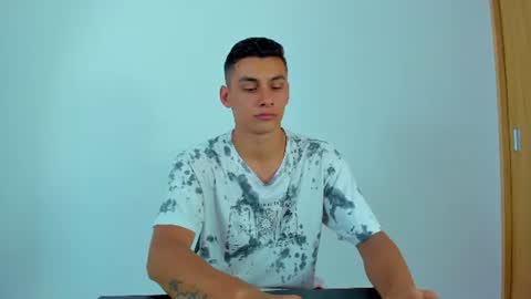 Snapshot of max_wild01 chatting on June 24, 4:39 pm MAX online show from June 24, 4:39 pm