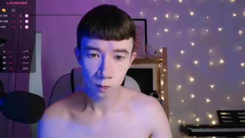 Snapshot of max_zife chatting on March 2, 6:27 am Max online show from March 2, 6:27 am