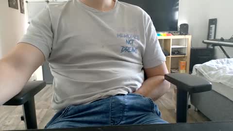 maxboner94 online show from November 12, 9:10 am