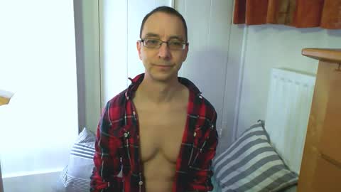 Max Davies online show from December 15, 10:52 am