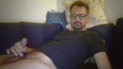 Snapshot of maxhorn591 chatting on November 12, 9:47 pm maxhorn591 online show from November 12, 9:47 pm