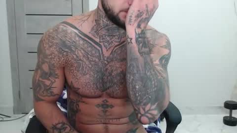 Snapshot of maxi_foxxx chatting on June 19, 7:01 am Maximus Fox online show from June 19, 7:01 am