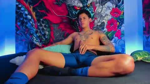 Snapshot of maxi_g chatting on October 31, 6:25 am Maxi online show from October 31, 6:25 am