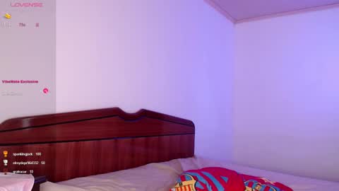 Snapshot of maxi_open chatting on December 4, 6:17 pm Maxi Model Independent online show from December 4, 6:17 pm