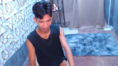 Reyn online show from February 3, 11:05 pm