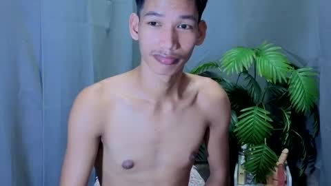 Reyn online show from October 3, 3:58 am