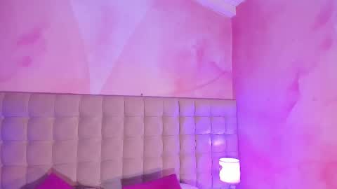 maxim online show from October 4, 7:06 am