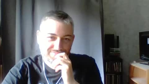 Snapshot of maximefrxx chatting on July 21, 9:55 am Maxime online show from July 21, 9:55 am