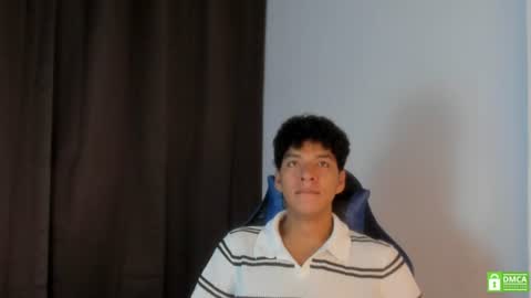 Snapshot of maximiliano_kh4lil chatting on June 18, 11:36 am Maximiliano online show from June 18, 11:36 am