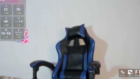 Snapshot of maximiliano_kh4lil chatting on June 30, 1:12 pm Maximiliano online show from June 30, 1:12 pm