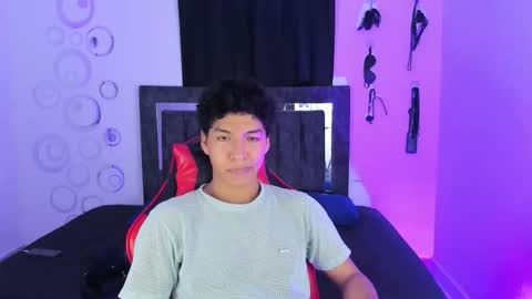 Maximiliano online show from December 1, 7:30 pm