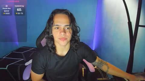 maximiliano_scoott_ online show from October 15, 7:03 pm