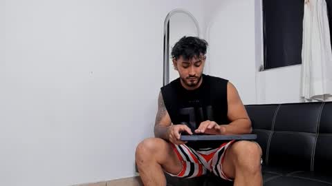 Maximo online show from November 20, 3:07 am