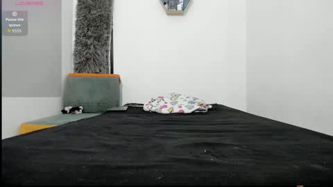 maximo__77 online show from October 1, 11:33 pm