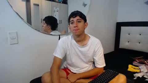 -- maximo and isa -- online show from November 19, 4:01 am