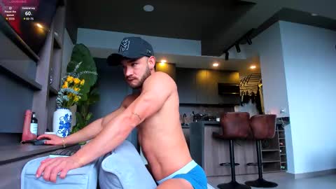 maximo_and_marcelo online show from January 10, 12:07 pm