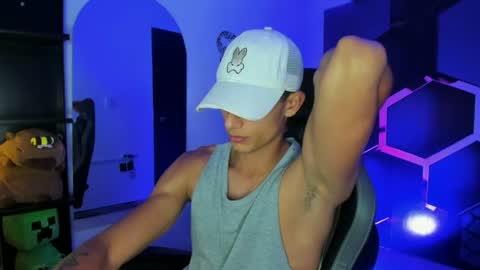 Snapshot of maximo_romano chatting on June 25, 7:07 pm Maximo online show from June 25, 7:07 pm