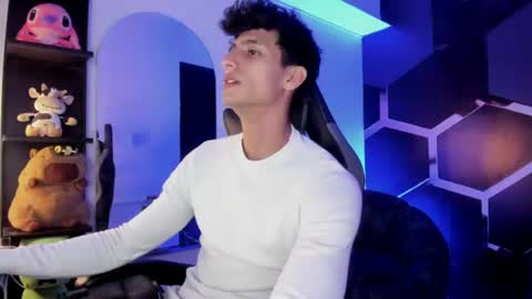 Snapshot of maximo_romano chatting on July 16, 7:31 pm Maximo online show from July 16, 7:31 pm