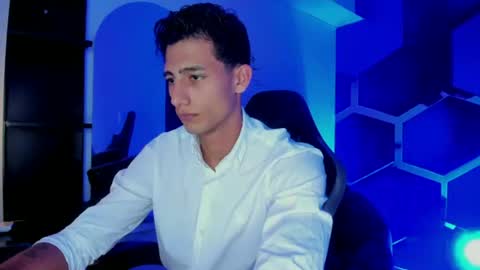 Snapshot of maximo_romano chatting on July 31, 7:24 pm Maximo online show from July 31, 7:24 pm