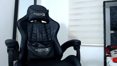 Maximo Sebastian online show from February 3, 6:34 am