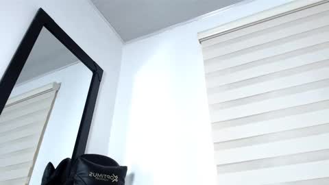 Maximo Sebastian online show from February 19, 6:31 am