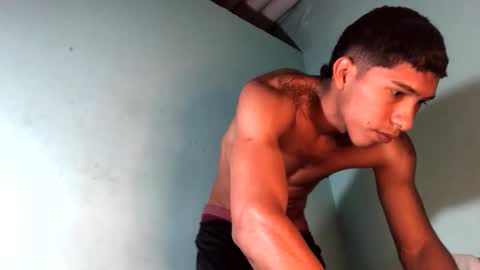 Snapshot of maximo_vega_new chatting on January 24, 3:00 am Maximo Aron Vega online show from January 24, 3:00 am